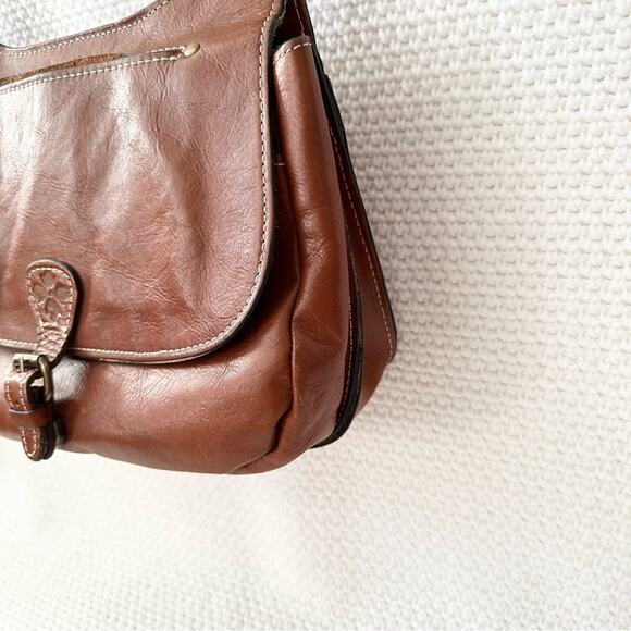 Patricia Nash London Heritage Collection Cognac Smooth Leather Saddle Crossbody - Picture 8 of 16